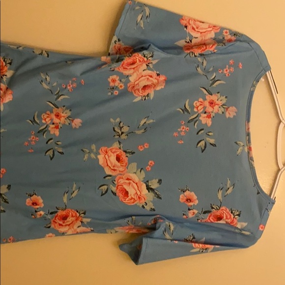 Blue and pink floral blouse never before worn. - Picture 7 of 7